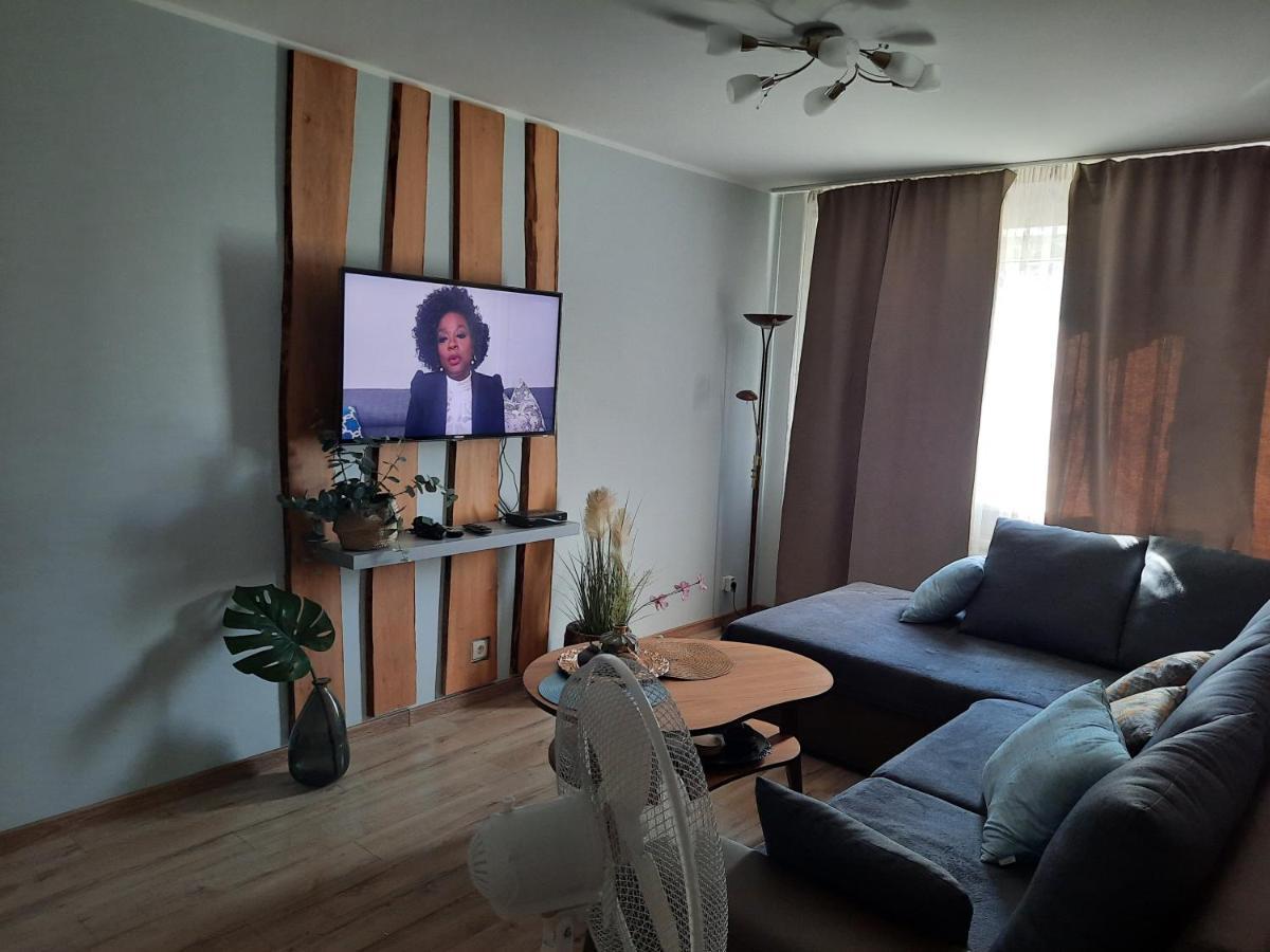 Cosy Home 10 Min From City Center Tallinn Exterior photo